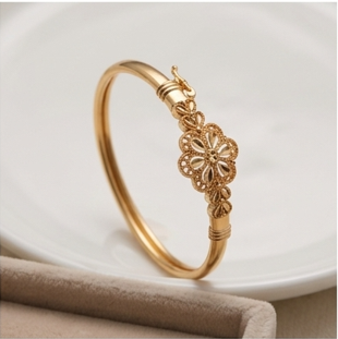 Floral Filigree Golden Bangle K101