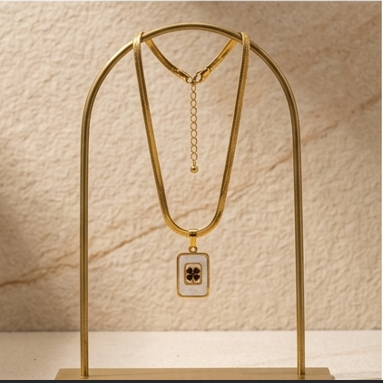 Fortuna Pearl & Gold Chain S105