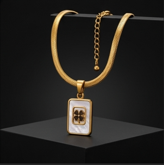 Fortuna Pearl & Gold Chain S105