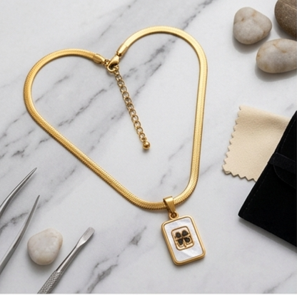 Fortuna Pearl & Gold Chain S105