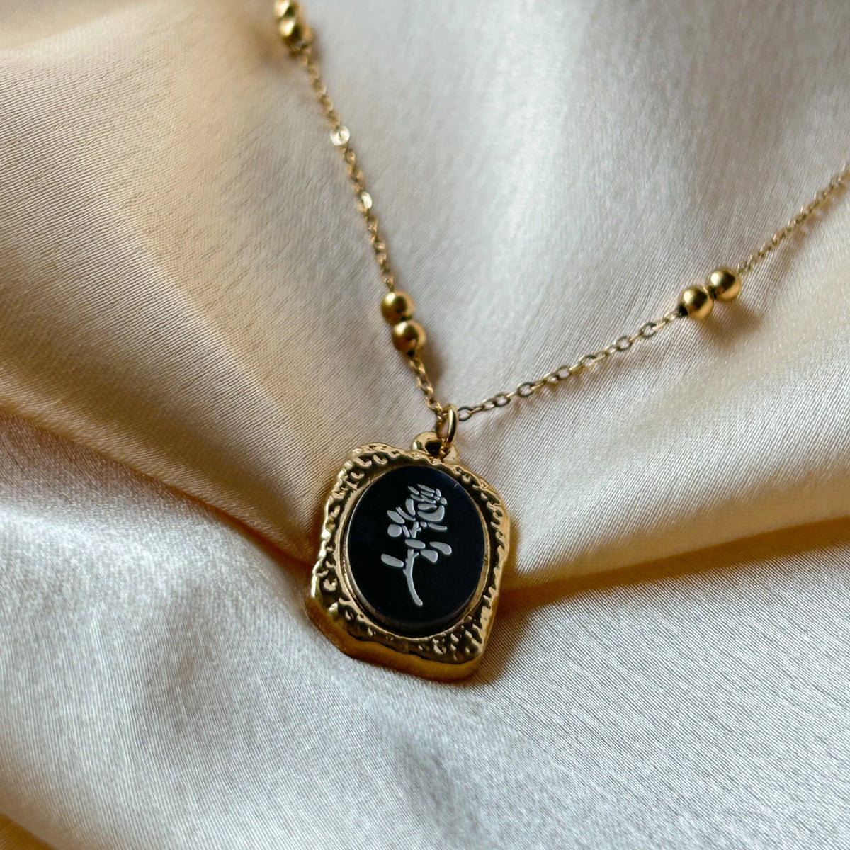 Luxury Floral Pendant Necklace S102