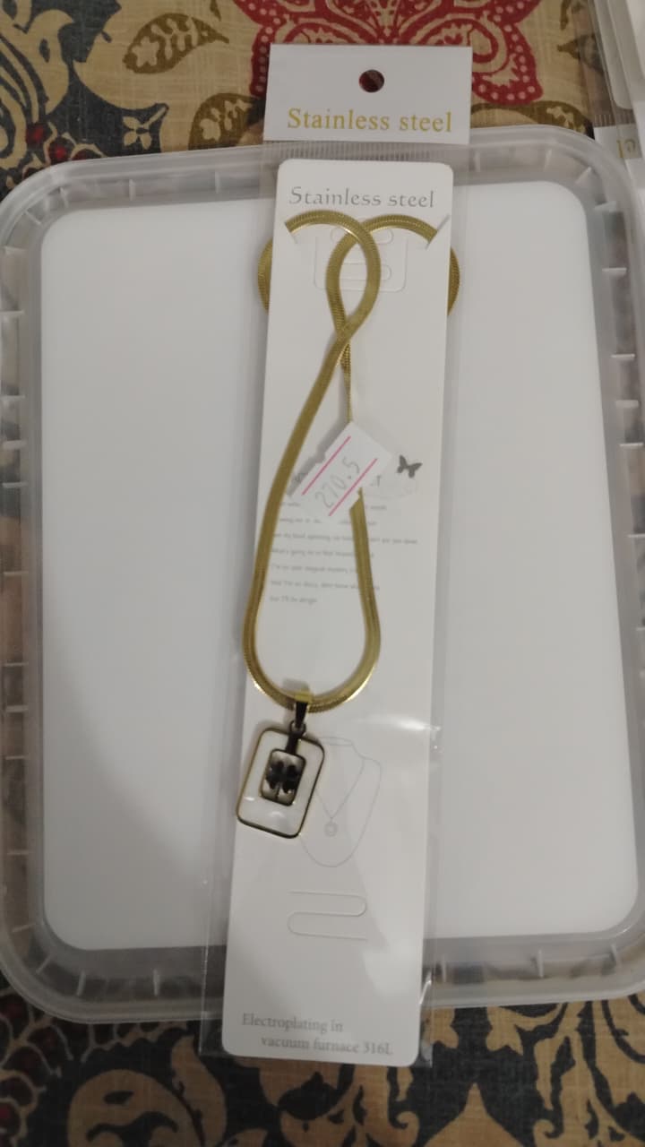 Fortuna Pearl & Gold Chain S105